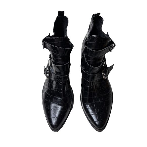 Steve Madden Shoes - Steve Madden Black Snakeskin Print Block Heel Slip-On Ankle Booties Size 9.5